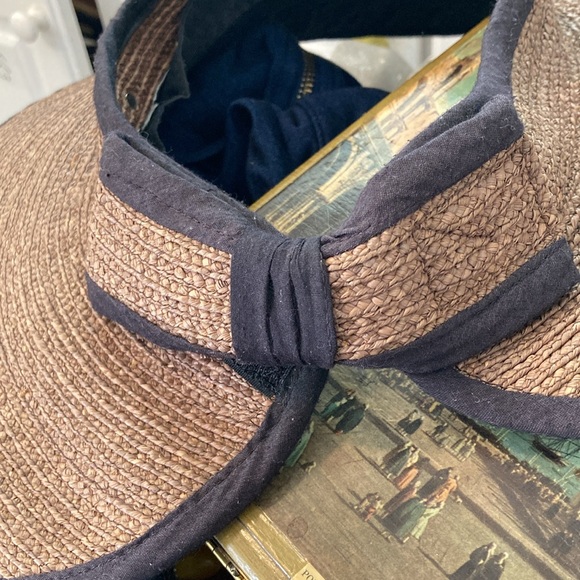 Madagascar Hat Company Packable Straw Visor Brown With Black Trim Sun Visor - Picture 8 of 12